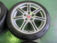 Honda Civic Type R EP3 OEM 17" Wheels (Silver)